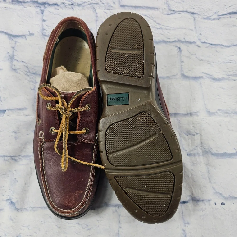 LL Bean Camp Moc Boat Shoes Mens 9.5 W Brown Leather Lug Sole Nautical Handsewn